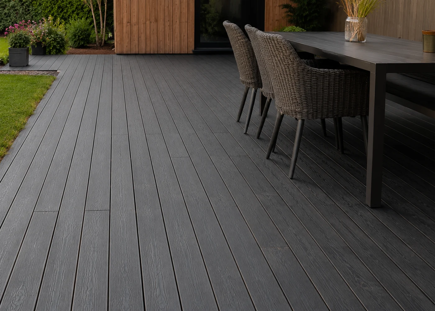 Millboard-Terrasse · Perg